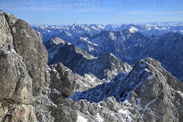 View of the Wetterstein Mountains from the mountain station of the Zugspitz cable car (2962 m),