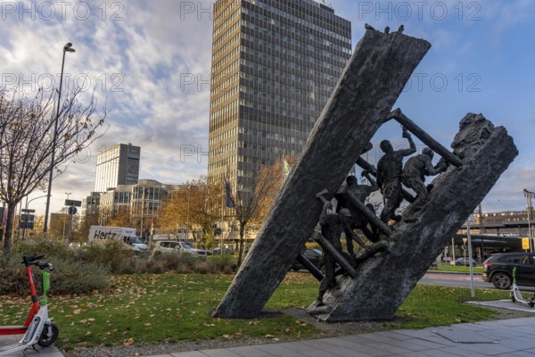 Downtown Essen, Miners' Monument Steile Lagerung, am Europaplatz, high-rise office buildings, at