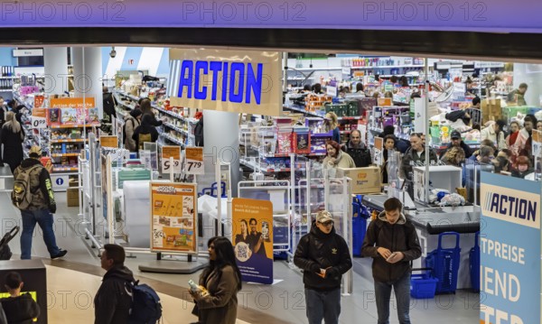 Action, Dutch non-food discounter with more than 3000 branches in 13 European countries. Bargain
