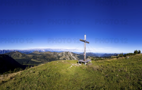 Summit Cross, Hoher Zinken, Postalm, Osterhorn Group, Salzkammergut, Province of Salzburg, Austria
