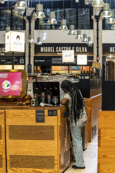 The Mercadeo da Ribeira, also known as TimeOut Market, is the best address for Portuguese