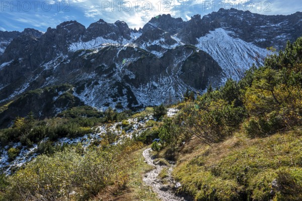 Hiking trail around the pulpit in autumn vegetation, in the back mountains of the Allgäu Alps,