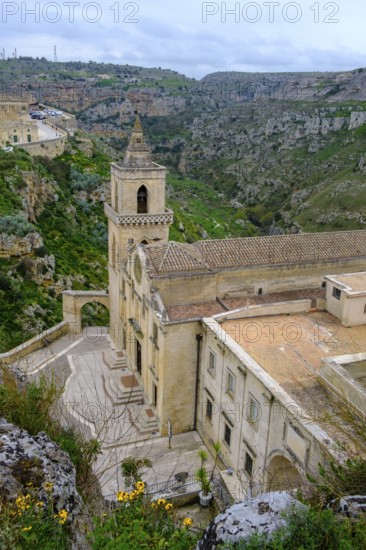 Church of San Pietro Caveoso, cave settlement, cave dwellings, houses, Sassi, Matera, Unesco World
