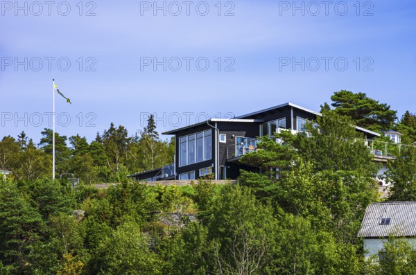 Picturesque and idyllically situated house, weekend property or holiday home in Henan on Orust,