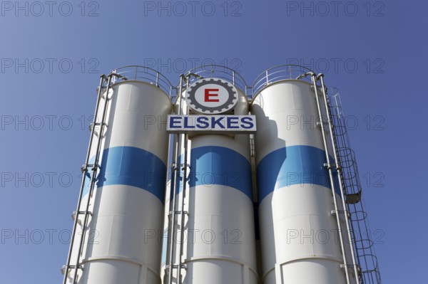 Elskes Tranportbeton, logo on silo plant, concrete plant in Düsseldorf harbour, Düsseldorf, North