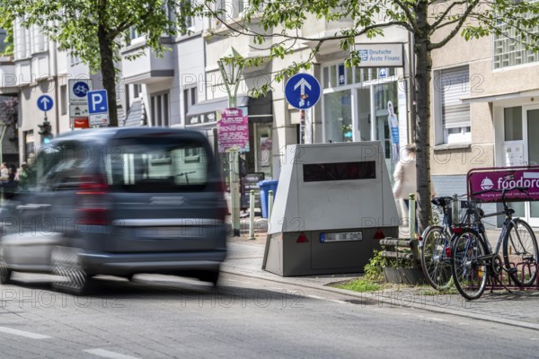 Mobile speed camera system, of the city of Essen, for speed monitoring, speed camera trailer, can