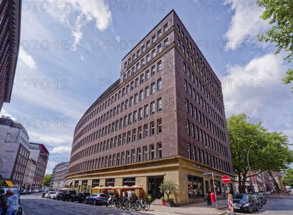 The Mohlenhof is one of the Kontorhaus office buildings that were built in Hamburg's city centre at