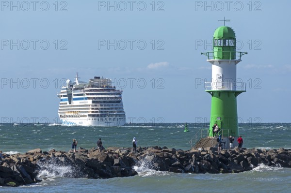 Cruise ship AIDAmar leaving, lighthouse, Warnow estuary, Baltic Sea, Warnemünde, Rostock,