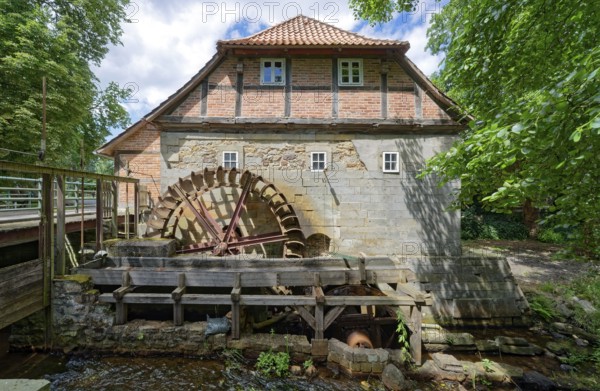 The Laderholz watermill, a technical monument, is located on the watercourse of the Alpe on the