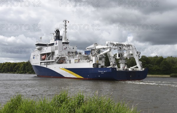 The French research vessel POURQUOI PAS in the Kiel Canal, Kiel Canal, Kiel Canal,