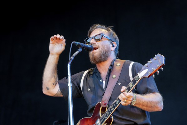 Dan Auerbach, guitarist, singer, The Black Keys, Rock, Blues, USA, live open air at the Citadel