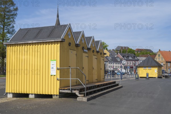 Yellow wooden houses on the promenade, pavilion, show booth, historic harbour, Flensburg, Flensburg