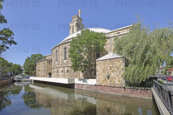Modern Herz-Jesu-Kirche built in 1929 on Metzlergraben, Bach, Pforzheim, Northern Black Forest,