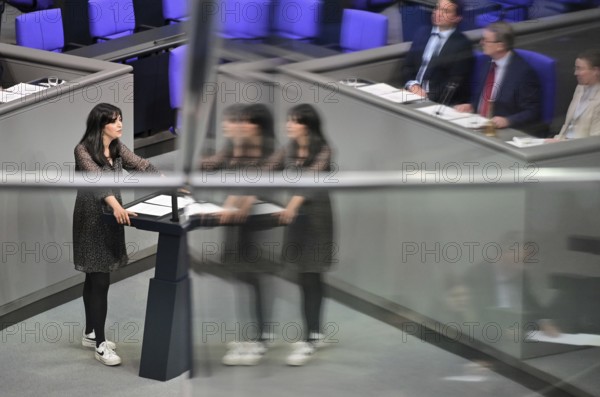 Rasha Nasr (SPD) speaks on the agenda item MIndeslohnegesetz at the eleventh session of the