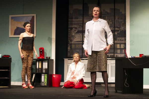 Julia Grimpe - Claudia, Miriam Kohler - Steffi, Katrin Schwingel - Dorothee, Mordskolleginnen,