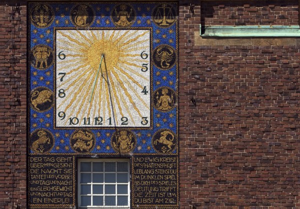 Sundial by Friedrich Wilhelm Kleukens on the Wedding Tower, south side, Mathildenhöhe, UNESCO World