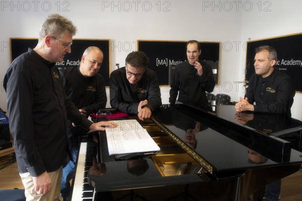 Massimo Guidetti (pianist), Pierluigi Ruggiero (cellist and artistic director), Sebestyen