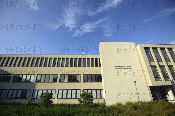 The Henry Ford Building at Freie Universität Berlin is home to the university library headquarters