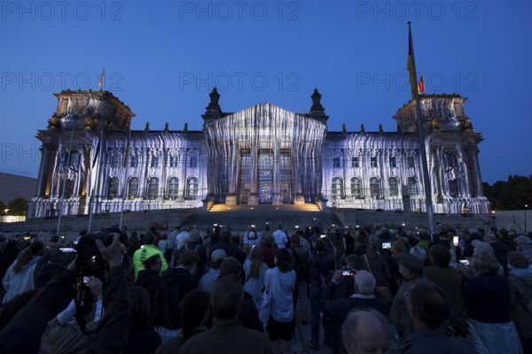 To mark the 30th anniversary of the wrapping of the Reichstag by Christo and Jeanne-Claude from 24