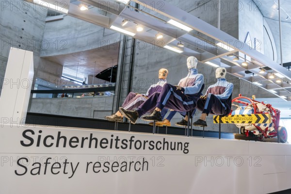 Department Myth 5. masterminds - safety and environment. Safety research with crumple zone and