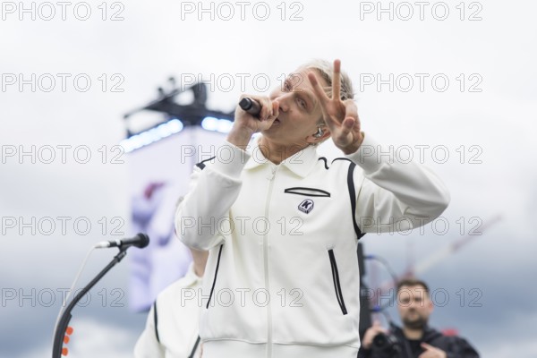 Felix Brummer (Felix Kummer), singer of Kraftklub at a secret gig of the band at the Rock am Ring