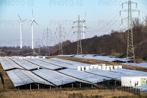 20 MW peak solar park on recultivated open-cast areas at the Garzweiler lignite mine, open-air