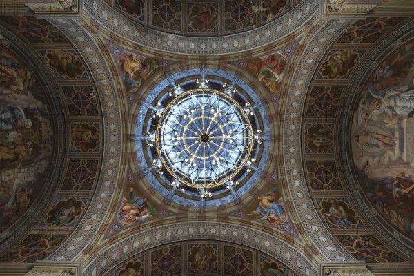 Ceiling dome with chandelier in the Archbishop's Residence of the National Yuri Fedkowych