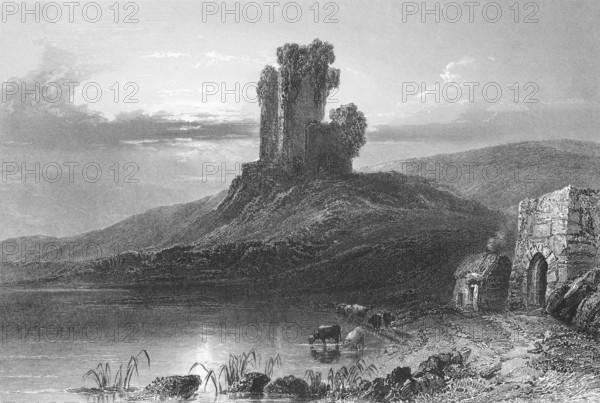 Kilcolman Castle, Castle Ruin, IkilColman Middle, County Cork, Ireland, secluded landscape with old