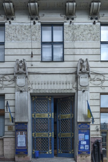 Entrance portal of a residential building around 1900, Chernowicz, Ukraine