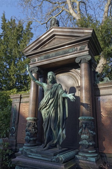 Magnificent grave site Höltgen, millions of millions on the North Cemetery, Düsseldorf, North