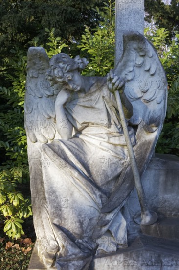 Tomb of painter Andreas Achenbach, grave angel of sculptor Karl Janssen, Nordfriedhof Düsseldorf,