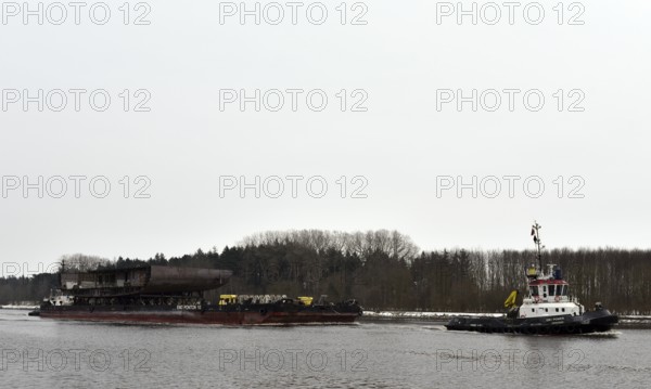 Tugboat, tow ship, bring part of a new ship through the Kiel Canal, NOK, Kiel Canal, Kiel Canal,