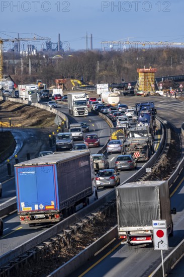 A3 motorway at the Duisburg-Kaiserberg interchange, constricted lanes, heavy traffic, complete