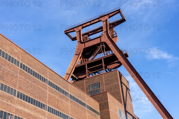 Zollverein colliery, Doppelbock conveyor scaffolding of shaft 12, Wipperhalle, UNESCO World