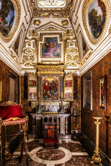 Castle Chapel, Wawel Royal Castle, former residence and seat of government of the kings of Poland,