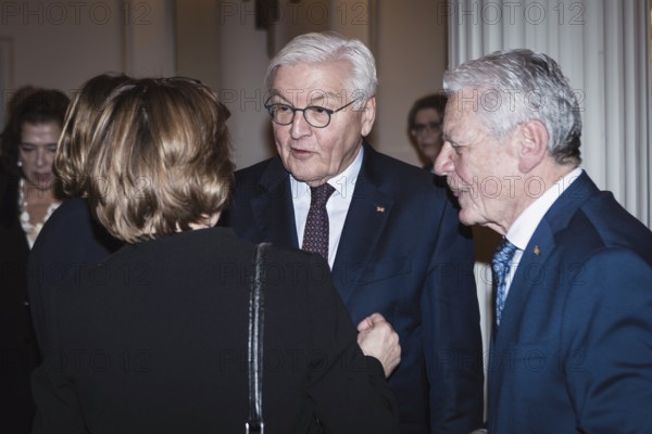 Elke Büdenbender, Frank-Walter Steinmeier and Joachim Gauck in front of a dinner in honor of the