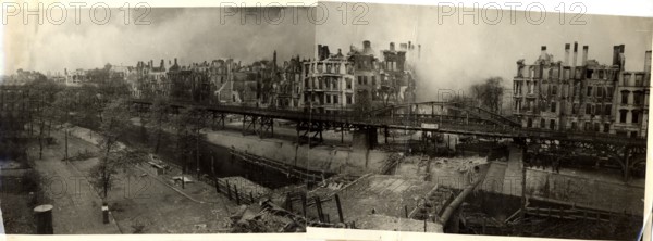 Destroyed residential buildings and S-Bahn tracks, on the Landwehr Canal, Hallesches Ufer,