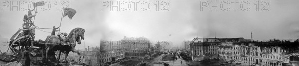 Panorama of Pariser Platz on May 2, 1945, seen from the roof of the Brandenburg Gate. Montage from