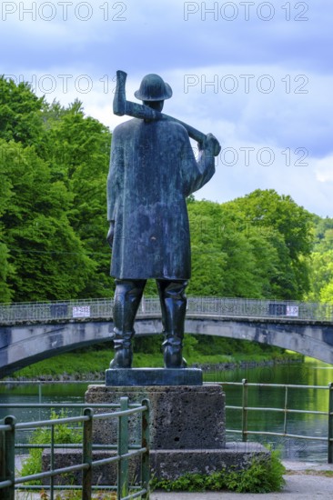 Denkmal der Flösser, Isarwehrkanal, Isarlände, Thalkirchen, Munich, Upper Bavaria, Bavaria, Germany