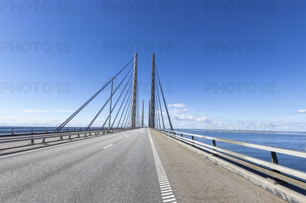Roadway on the Öresund Bridge, Øresundsbrön, world's longest cable car bridge, connecting