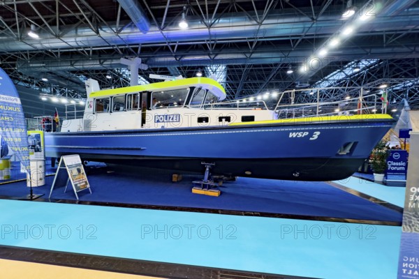 Press photo of patrol boat WSP 3 by Cologne Police Water Protection Police for operations on the