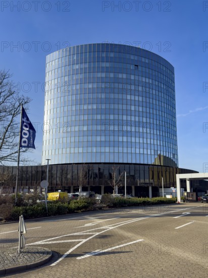 Messeturm administration tower built 1999 to 2000 by Messe Düsseldorf, Messe Düsseldorf, North
