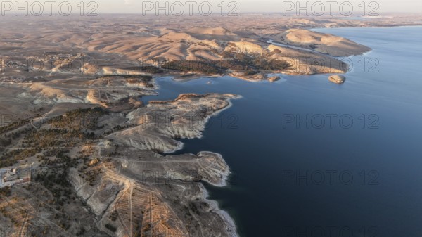 In northeast Syria on January 19, 2026, the Syrian Army officially took control of the Tishrin Dam,