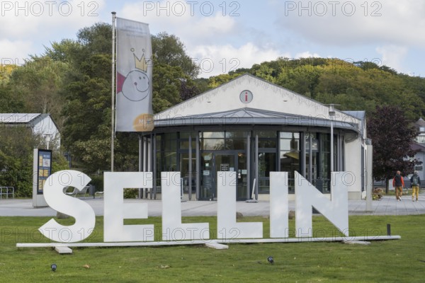Large letters stand in a meadow and form the word SELLIN, Tourist-Information, Sellin, Baltic
