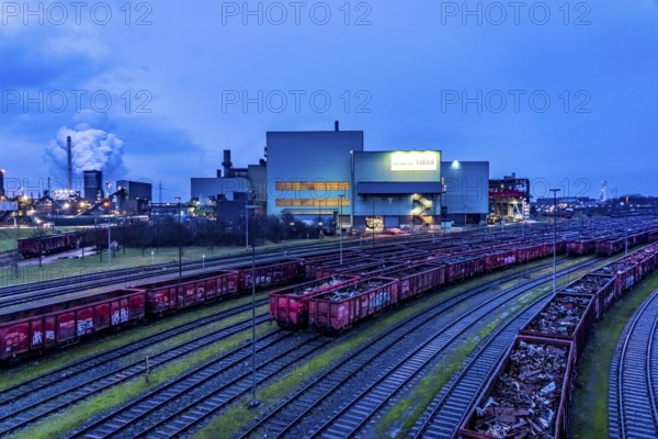 Hüttenwerke Krupp-Mannesmann, HKM in Duisburg, houses of the blast steel plant, coking plant,