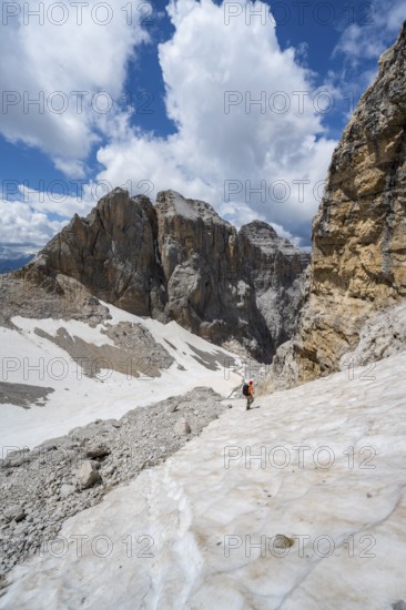 Mountaineers below Bocca d'Ambiez, Via Ferrata dell'Ideale via Ferrata dell'Ideale, spectacular
