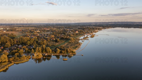 Lembruch, Lower Saxony, Germany, view of Lake Dümmer with adjacent weekend house settlements and