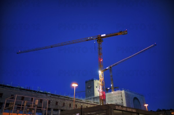 Night view, Alter Bahnhof Bonatzbau, station tower construction cranes, Züblin, construction site,