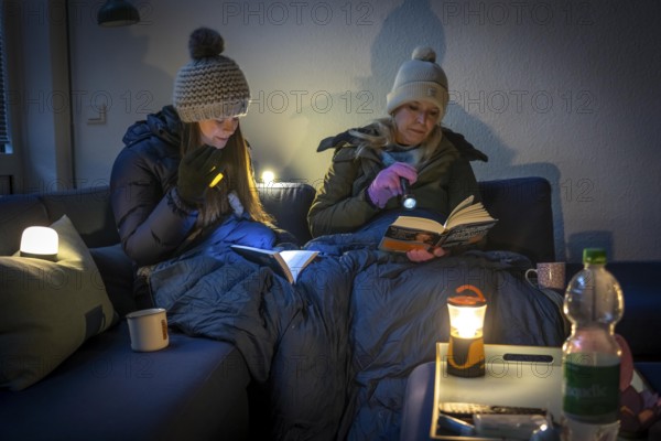Symbolic picture blackout, extensive, prolonged power failure, in private surroundings, without