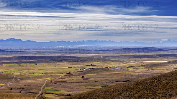 Extensive landscape with fields and mountains on the horizon, The landscape of the Altiplano in the